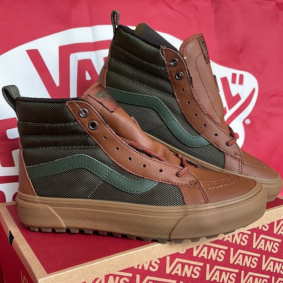 Vans Sk8-Hi Mte-1
Green/Gum
VNOA5HZY17P
WMNS boots - sneakers - Picture 6 of 16